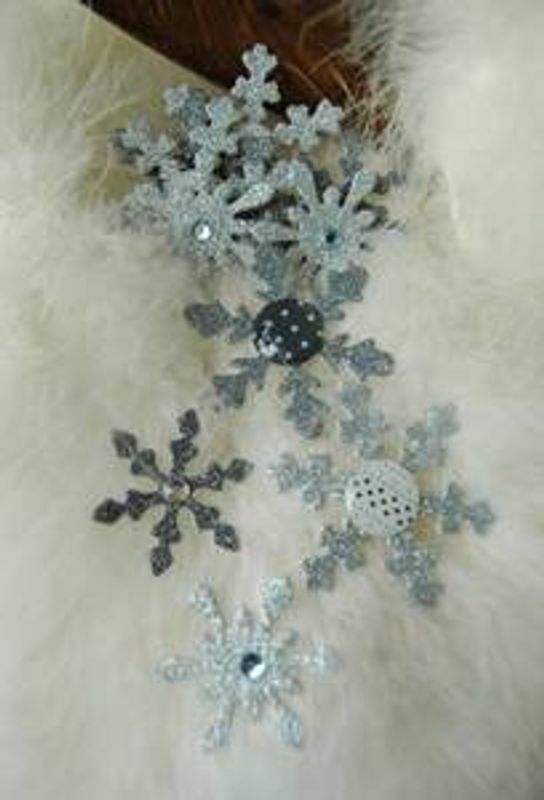 Papirdesign- Snøkrystaller chipboard